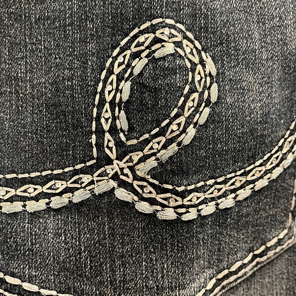 Seven7 Luxe Women’s Jeans size 18. Tulip shape leg NWT - Picture 7 of 8